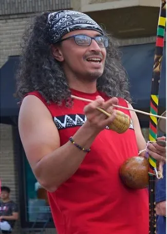 Image of capoeira presenter.