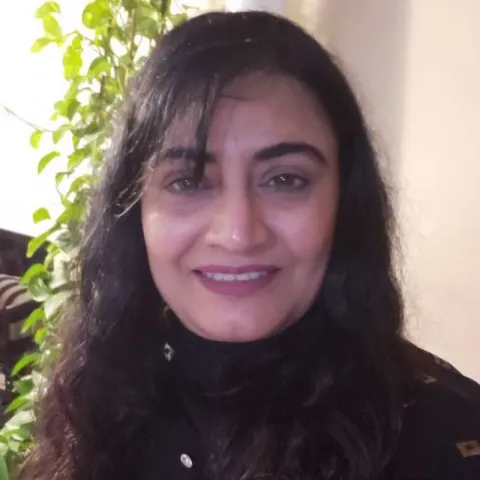 Image of woman presenter.