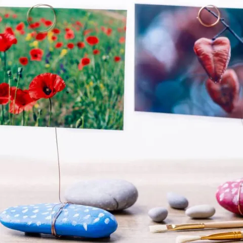 Rock Photo Holder